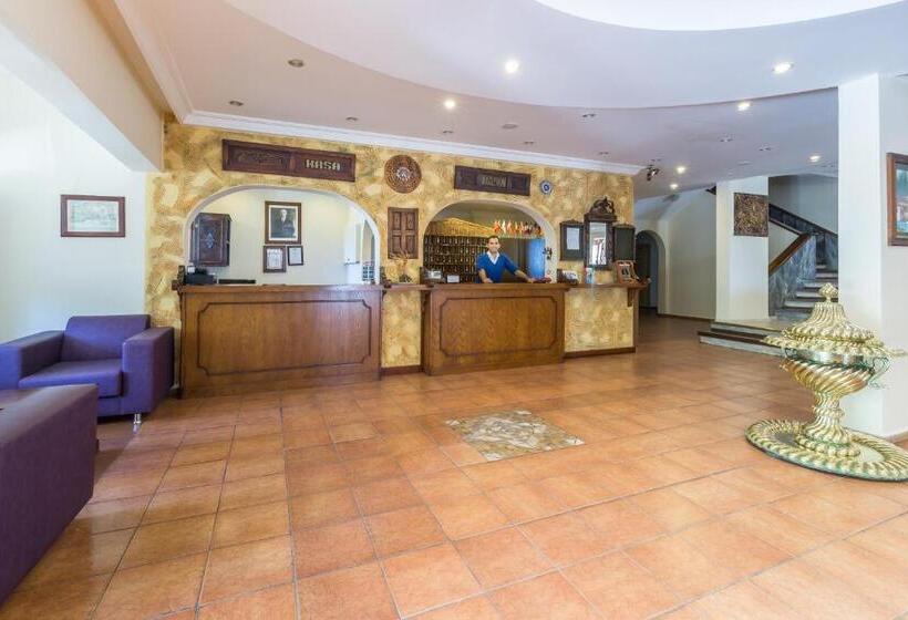 Отель Club Phellos