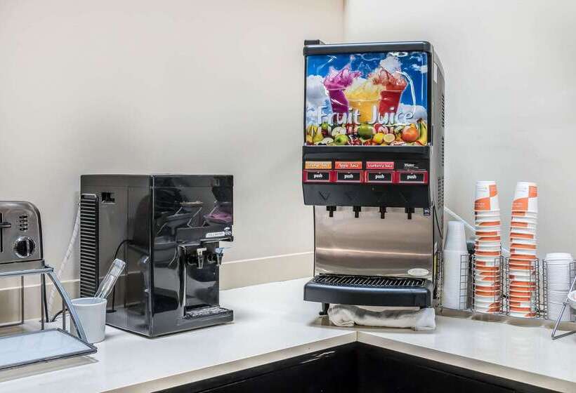 בית מלון כפרי Comfort Inn