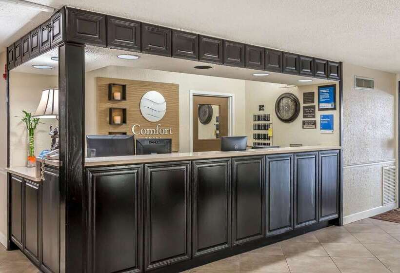 בית מלון כפרי Comfort Inn