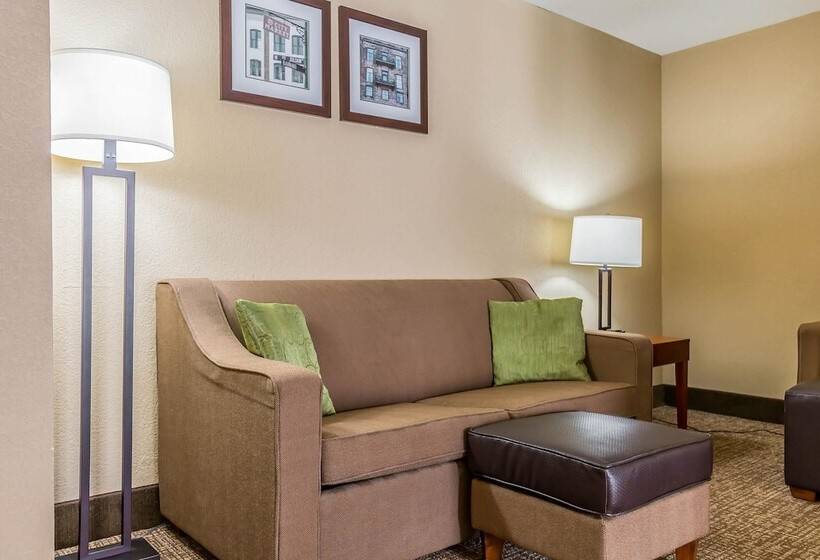 בית מלון כפרי Comfort Inn