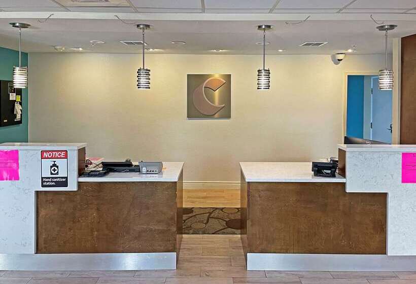 בית מלון כפרי Comfort Inn & Suites Sarasota I75