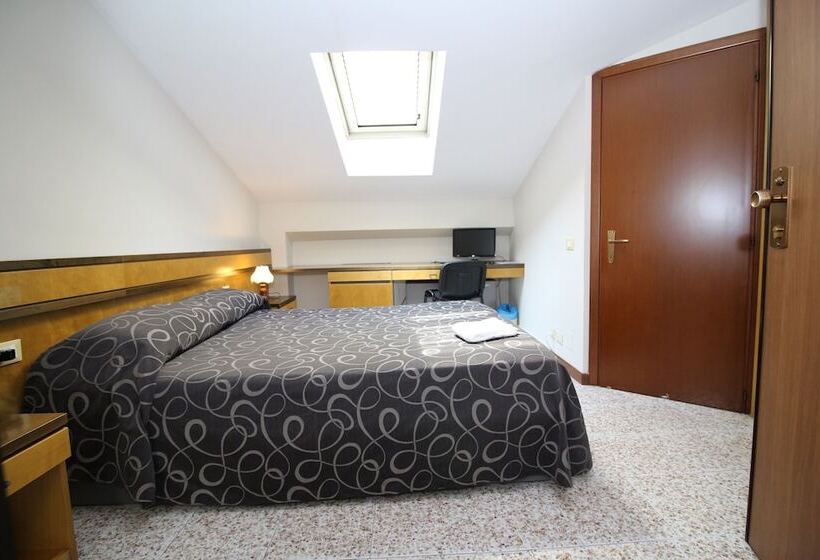 هتل Croce Di Malta