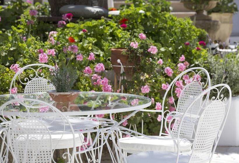 Отель Despotiko