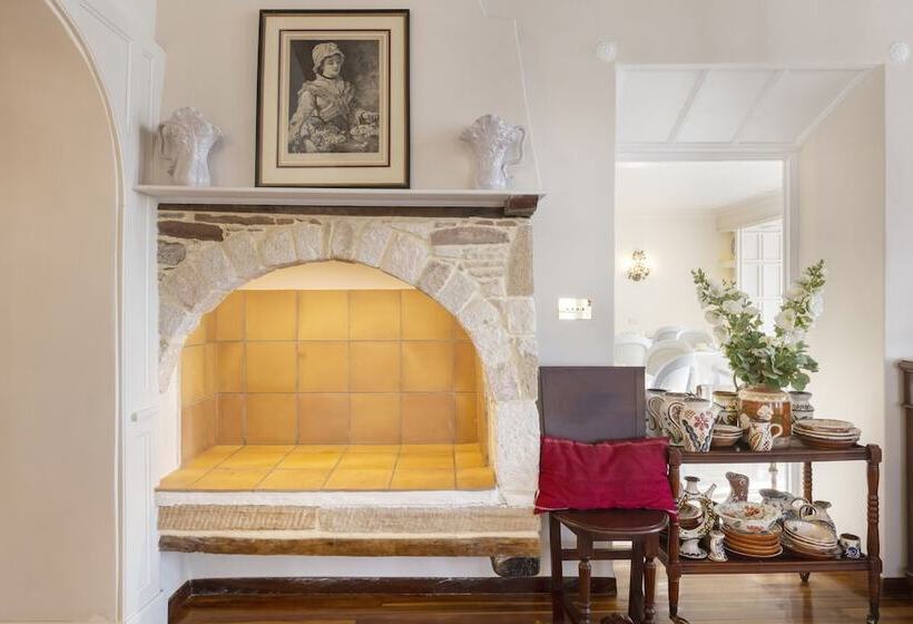 Отель Despotiko