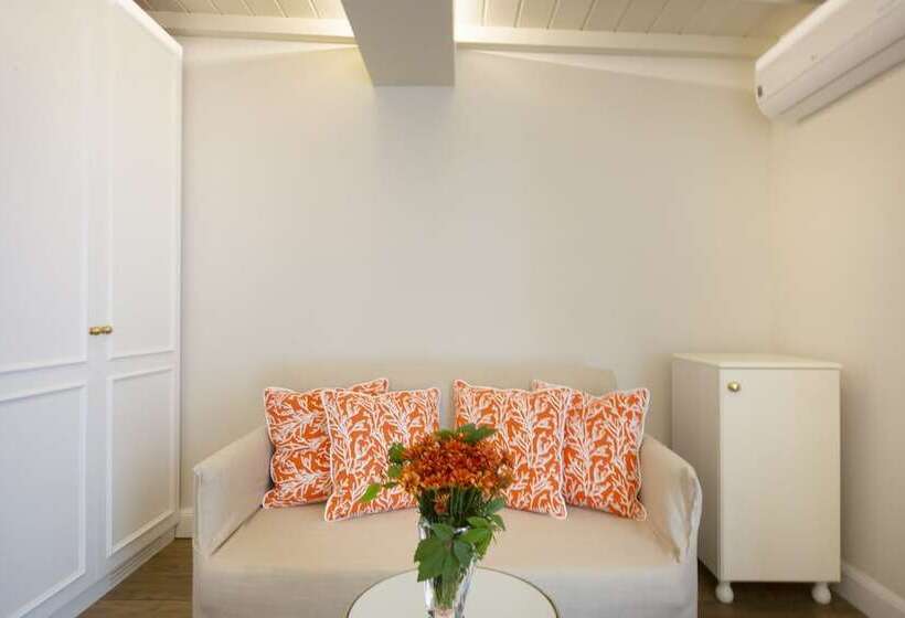 Отель Despotiko