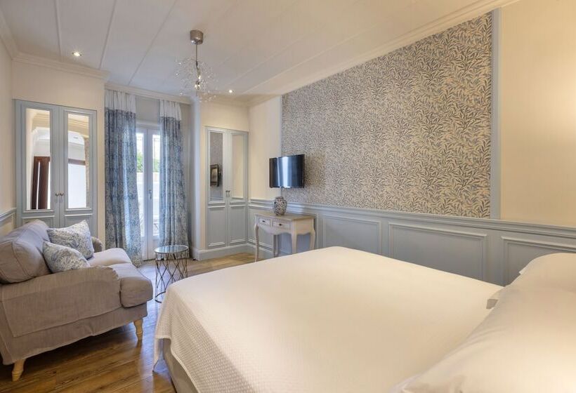 Отель Despotiko