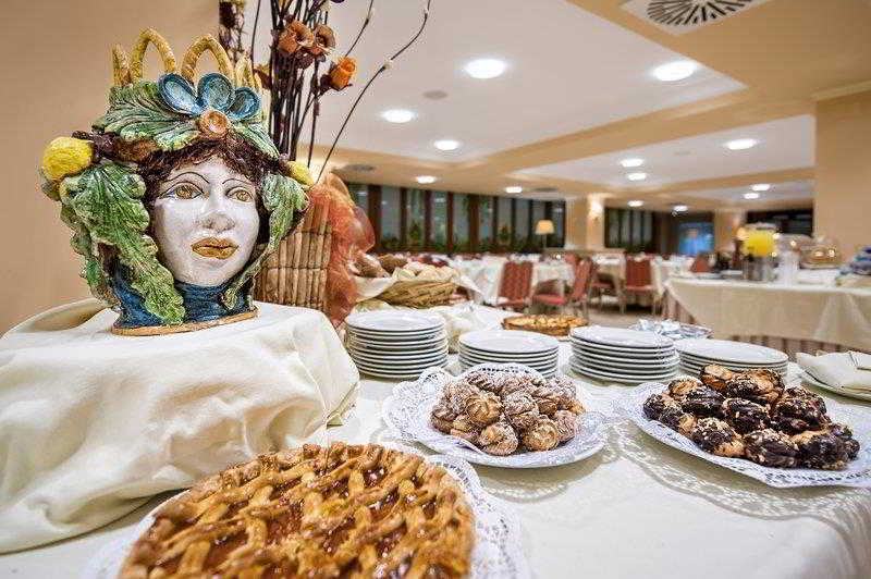 Отель Dioscuri Bay Palace