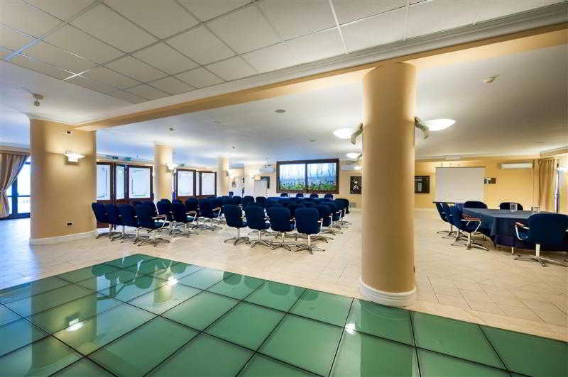 Отель Dioscuri Bay Palace