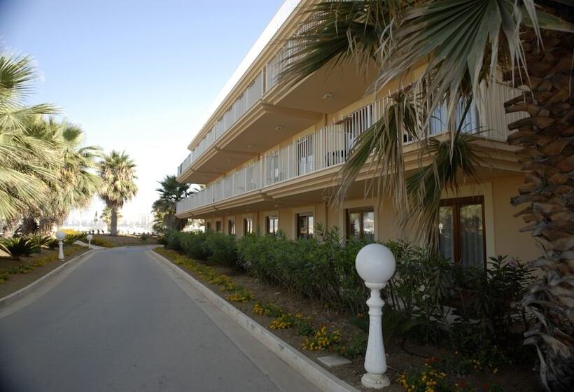 Отель Dioscuri Bay Palace