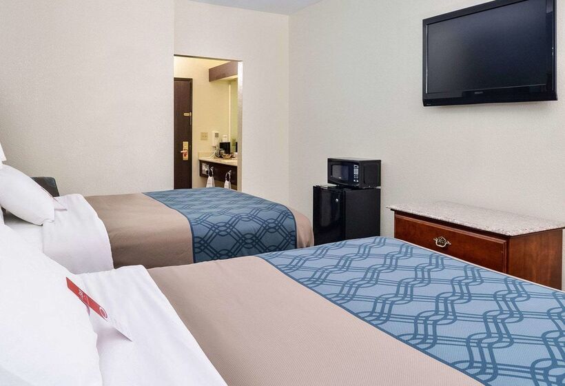 فندق Econo Lodge Inn & Suites