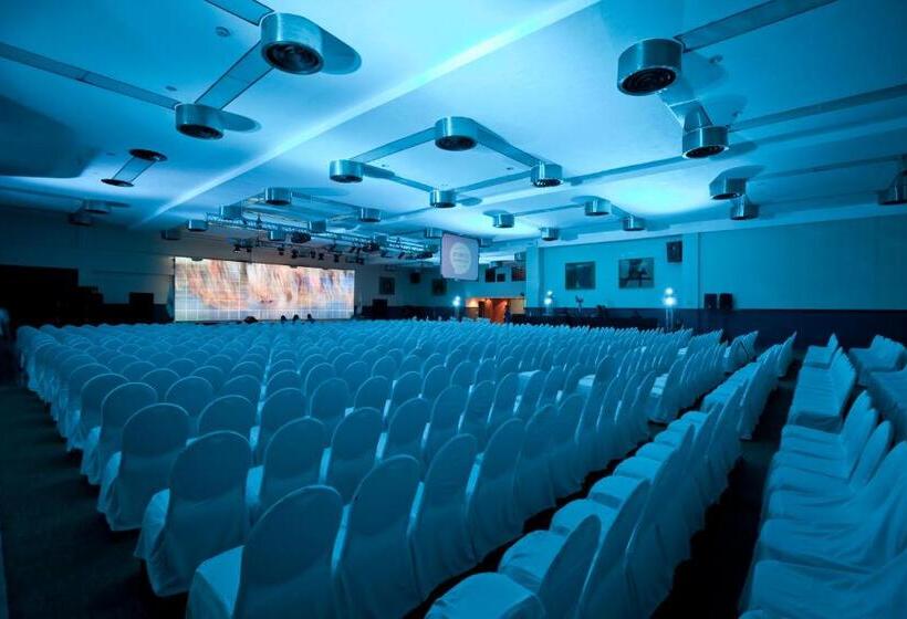 בית מלון כפרי El Cid Castilla Beach