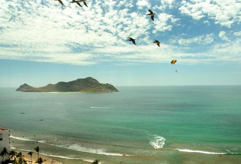 ホテル El Cid Castilla Beach