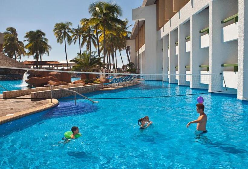 בית מלון כפרי El Cid Castilla Beach