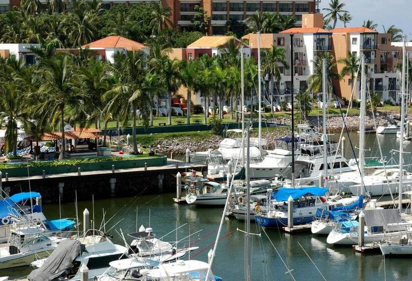 ホテル El Cid Marina Beach