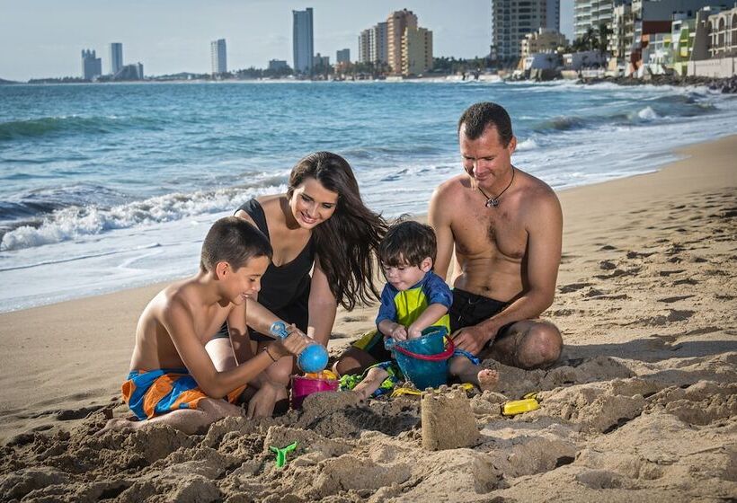 호텔 El Cid Marina Beach