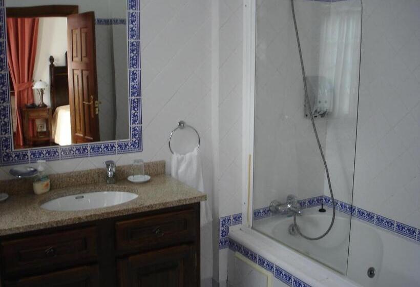 هتل Falcao De Mendonca