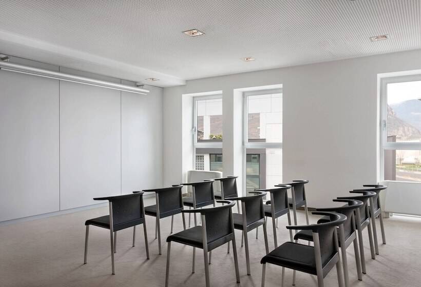 호텔 Four Points Sheraton Bolzano Bozen