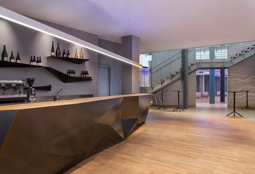 호텔 Four Points Sheraton Bolzano Bozen