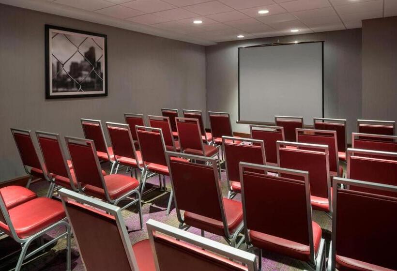 ホテル Four Points By Sheraton Boston Logan Airport Revere