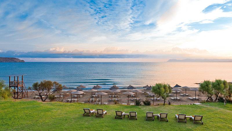 בית מלון כפרי Giannoulis   Santa Marina Plaza