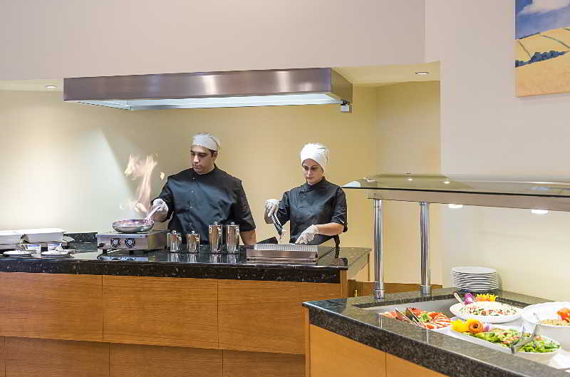 בית מלון כפרי Giannoulis   Santa Marina Plaza