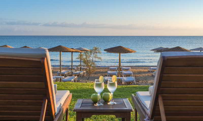 בית מלון כפרי Giannoulis   Santa Marina Plaza