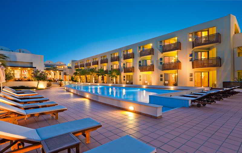 בית מלון כפרי Giannoulis   Santa Marina Plaza