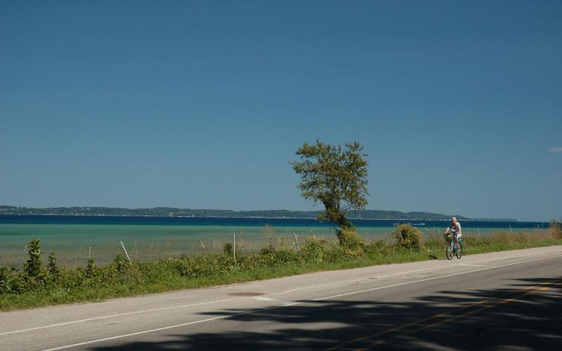 Blossom Hotel & Suites Traverse City