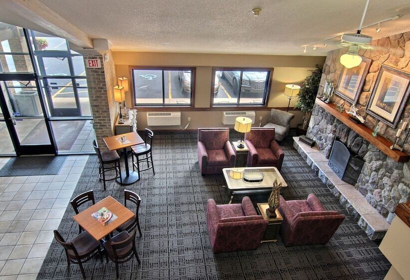 Blossom Hotel & Suites Traverse City