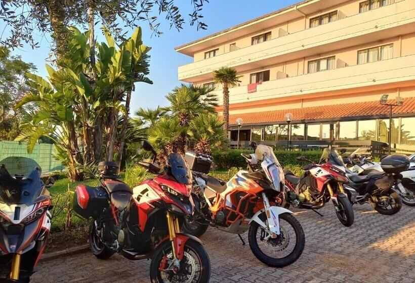 酒店 Green Sporting Club