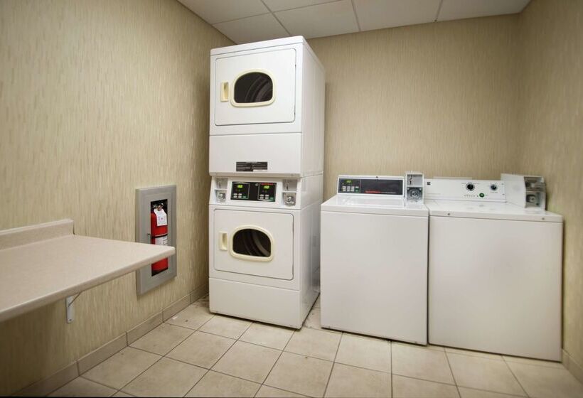 فندق Hampton Inn Linden