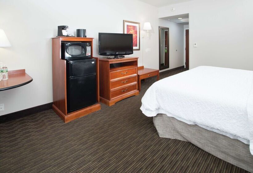 فندق Hampton Inn Linden