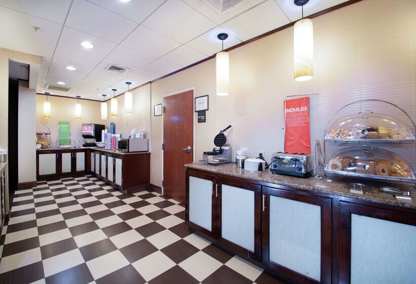 فندق Hampton Inn Linden