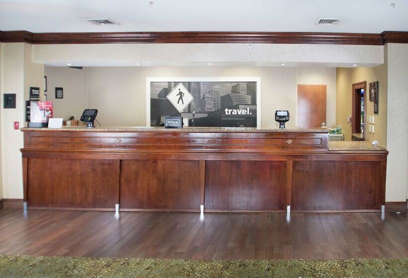 فندق Hampton Inn Linden