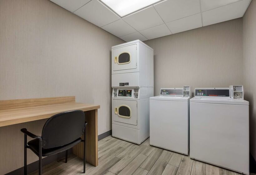 فندق Hampton Inn Linden