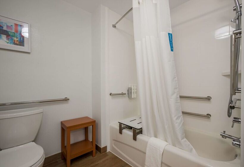 فندق Hampton Inn Linden