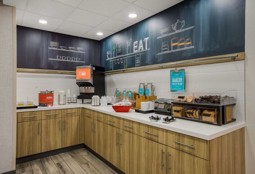 فندق Hampton Inn Linden