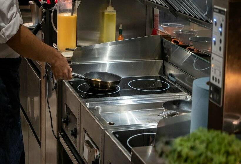 Отель Hilton Diagonal Mar Barcelona