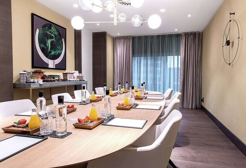 Отель Hilton Diagonal Mar Barcelona