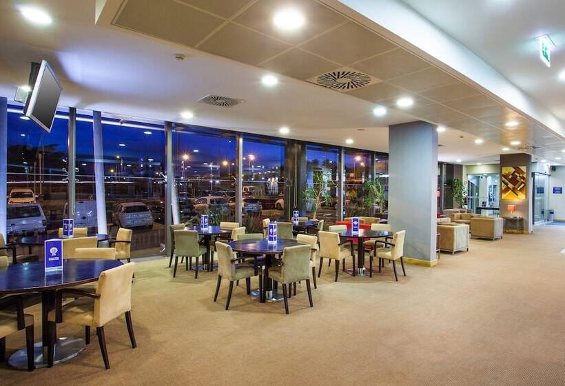 בית מלון כפרי Holiday Inn Express Lisbon Oeiras, An Ihg