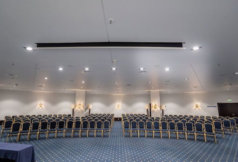 בית מלון כפרי Holiday Inn Porto Gaia, An Ihg