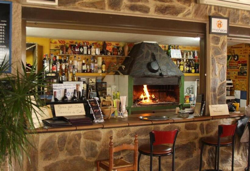 בית מלון כפרי Hostal Isis