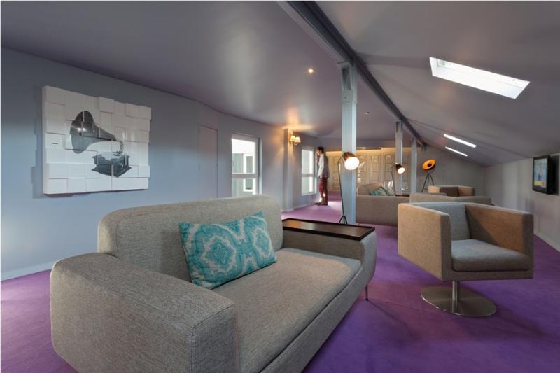 هتل Internacional Design