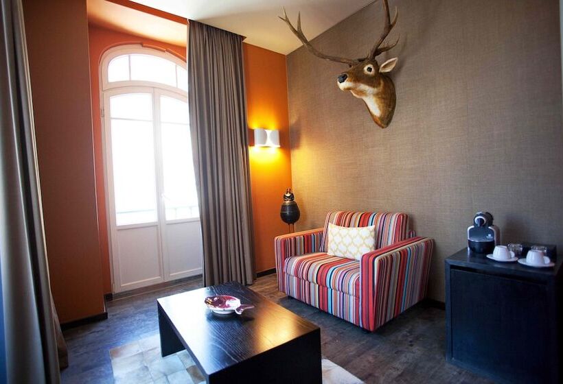 هتل Internacional Design