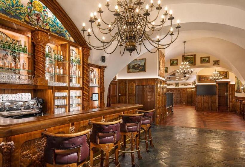 Iron Gate Hotel & Suites Prague By Bhg