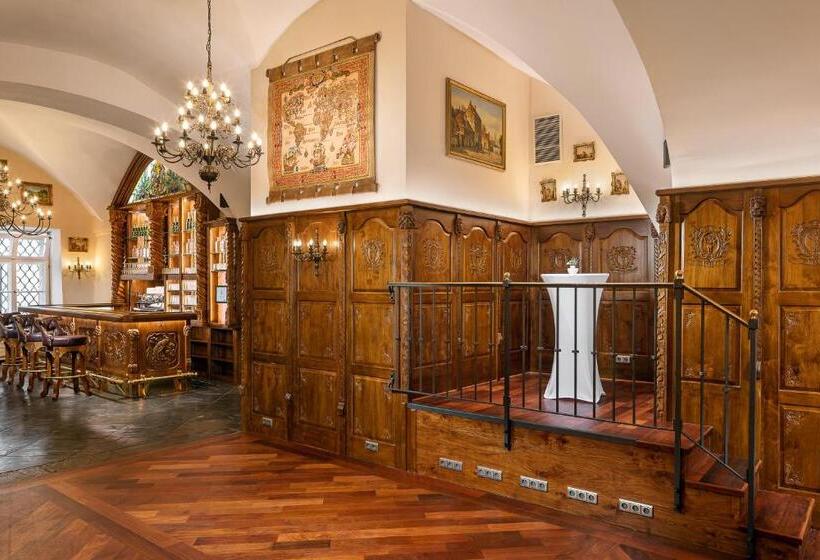 Iron Gate Hotel & Suites Prague By Bhg