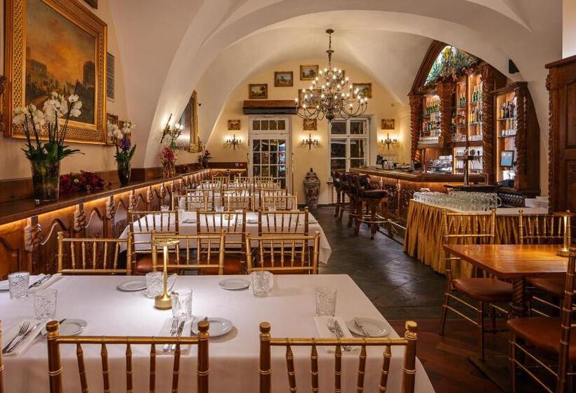 Iron Gate Hotel & Suites Prague By Bhg