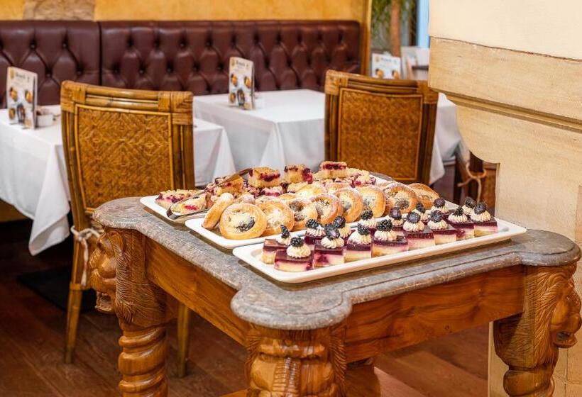 Iron Gate Hotel & Suites Prague By Bhg