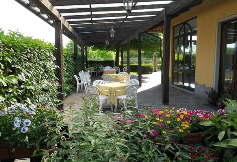 בית מלון כפרי La Cascina Di Villa Due