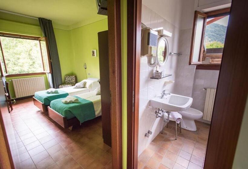 בית מלון כפרי Albergo La Genzianella